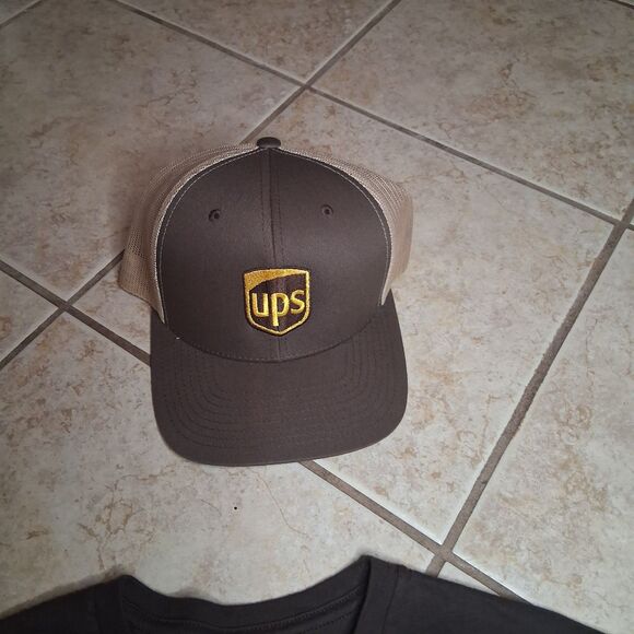 UPS Delivery Guy Person Halloween  Uniform Preteen Adult Small Shirt, Hat, Socks - Picture 4 of 4